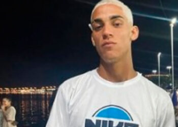 Um homem veio a óbito após ser atingido por um raio em uma praia de Arraial do Cabo.