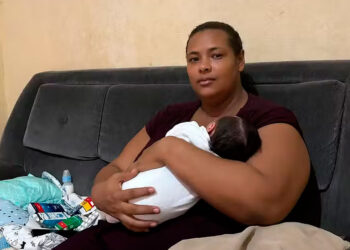 Grávida que deu à luz no chão de maternidade em Caxias se sente desrespeitada: ‘Eu fui tratada como um bicho’.
