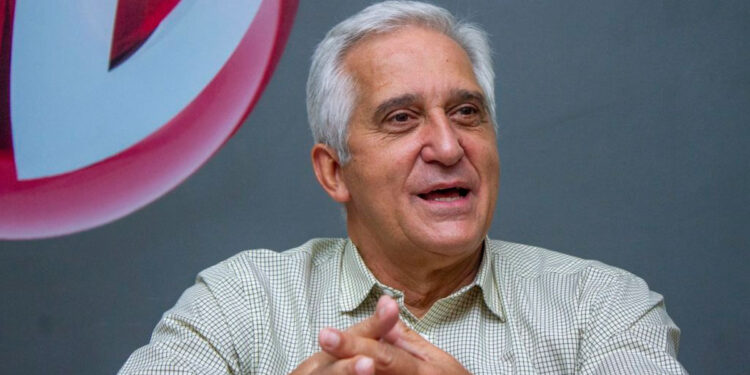 Com a votação de Danielzinho, Comte volta à Alerj.