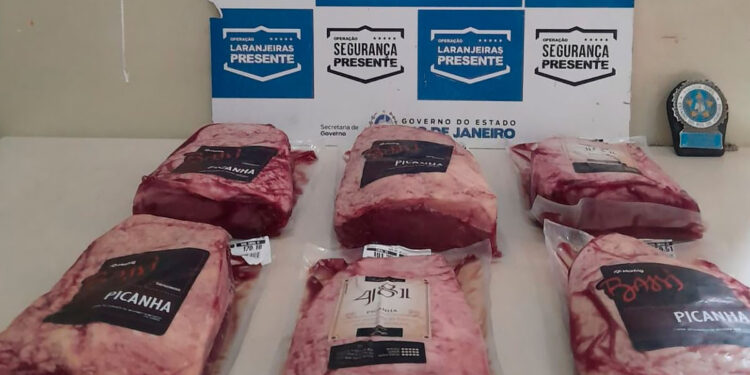 Idosas foram detidas por furtar carne picanha de um supermercado em Laranjeiras.