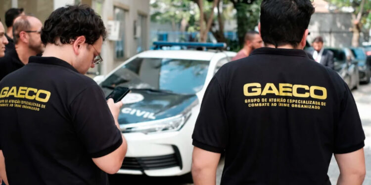Operação do MPRJ combate milícias na Praça Seca; policiais são alvos.