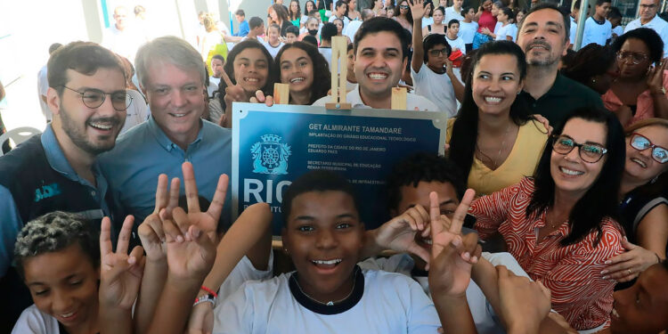 Prefeitura do Rio inaugura dois Ginásios Educacionais na Zona Sul, beneficiando mais de 550 alunos.