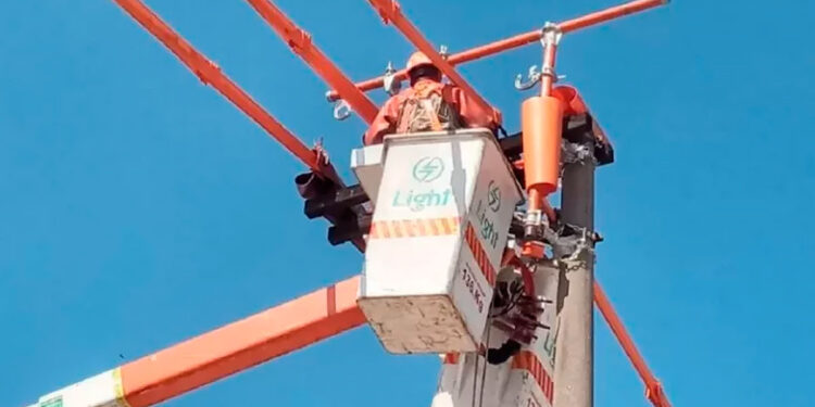 Light realiza operação contra ‘gatos’ de luz: quatro detidos.