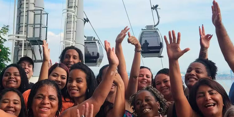 Teleférico da Providência retoma suas operações após ficar parado por sete anos. A reforma teve um custo de R$ 42 milhões.