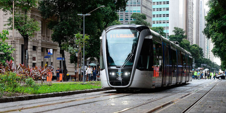 VLT Carioca passará a circular uma hora mais cedo a partir desta segunda-feira.