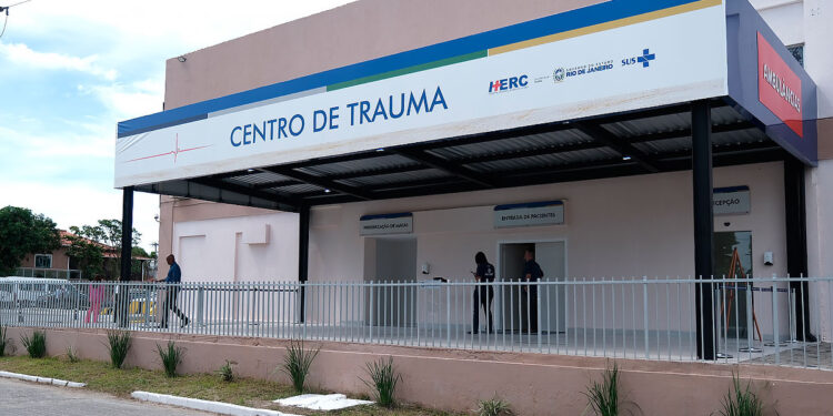 Governador Castro inaugura o Centro de Trauma do Estado do Rio e aumenta o número de leitos de CTI em Araruama.