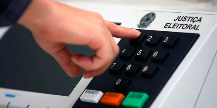 Eleitores têm até os próximos dias para fazer o cadastramento biométrico para as eleições municipais.