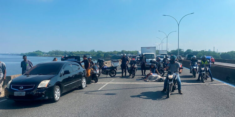 Acidente grave na Linha Vermelha resulta em uma pessoa morta e outra ferida.