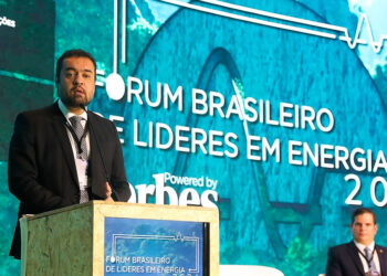Durante a abertura do fórum, Castro ressaltou a criação da Política Estadual de Transição do Estado.