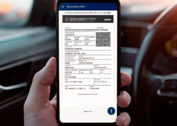 O Detran-RJ retoma a cobrança pela emissão do CRLV digital.