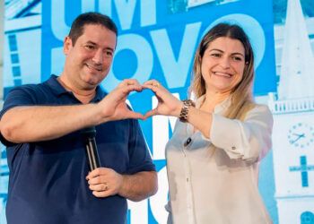 Léo Vieira apresenta sua vice, Dra. Letícia Costa.