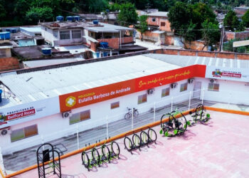 Belford Roxo abre creche, unidade de saúde e área de lazer.