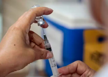 Vacinação no Rio: Covid-19, Dengue, Gripe e Paralisia Infantil.