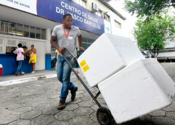 Prefeitura expande vacinação contra a Dengue em Nova Iguaçu.