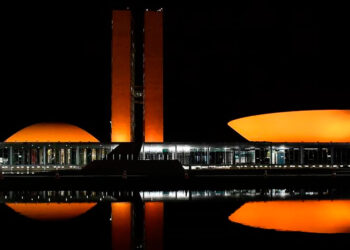 Congresso nacional se reúne para análise de vetos presidenciais.