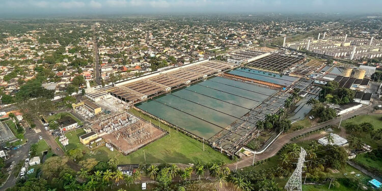 Manutenção da Cedae afeta abastecimento de água no Rio de Janeiro.