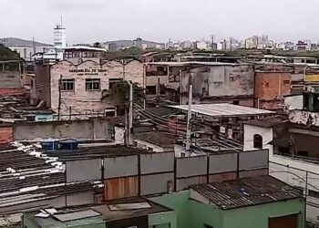 Tiroteio intenso na Zona Norte do Rio afeta operação da SuperVia.
