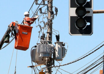 Fraudes de energia descobertas em estabelecimentos de Niterói.