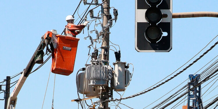 Fraudes de energia descobertas em estabelecimentos de Niterói.