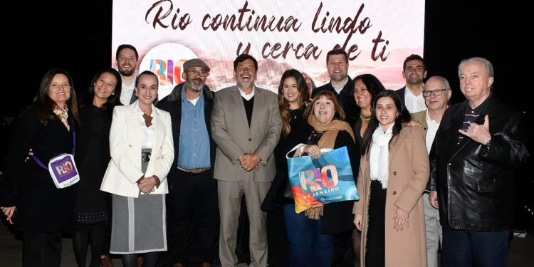 Governo do Rio de Janeiro promove encontro turístico no Chile para fortalecer laços comerciais.