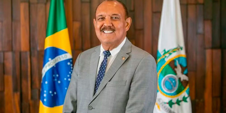 Otoni de Paula Pai receberá Medalha Tiradentes.