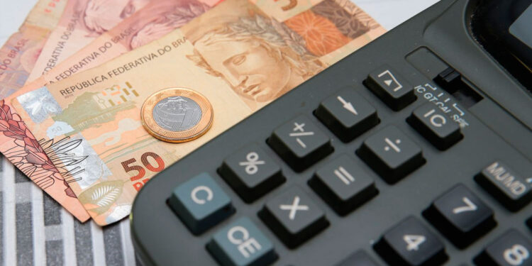 Expectativa de inflação para este ano aumentada pelo Boletim Focus.