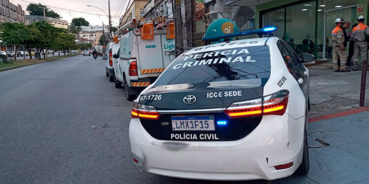 Light descobre ligação clandestina em clínica odontológica na Ilha do Governador.
