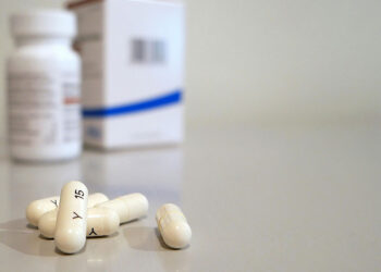 Medicamentos e planos de saúde são os maiores gastos no orçamento familiar, aponta pesquisa.