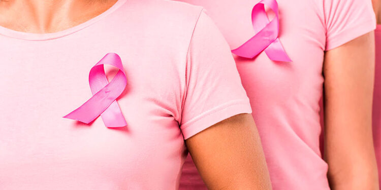 Comissão de Saúde aprova mutirões de exames preventivos durante o Outubro Rosa.