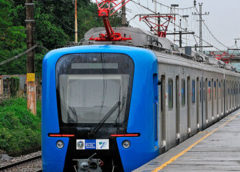 Relatório da Agetransp revela deterioração na qualidade dos trens no RJ.