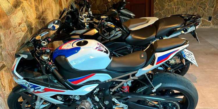 Operação conjunta da polícia civil e MP resulta na prisão de quatro por fraude bancária.