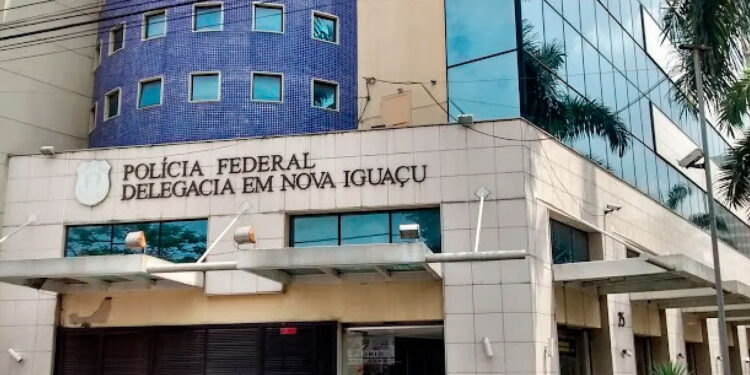 Funcionárias de delegacia da PF em Nova Iguaçu denunciam chefe por assédio e ameaças.