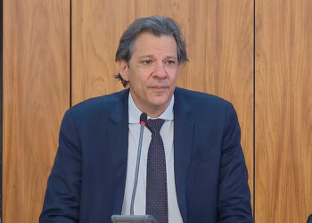 Lula expressa inquietação com o volume de renúncias fiscais, relata Haddad.