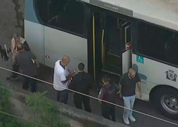 Confronto em tentativa de assalto na Linha Amarela deixa dois mortos e um ferido.