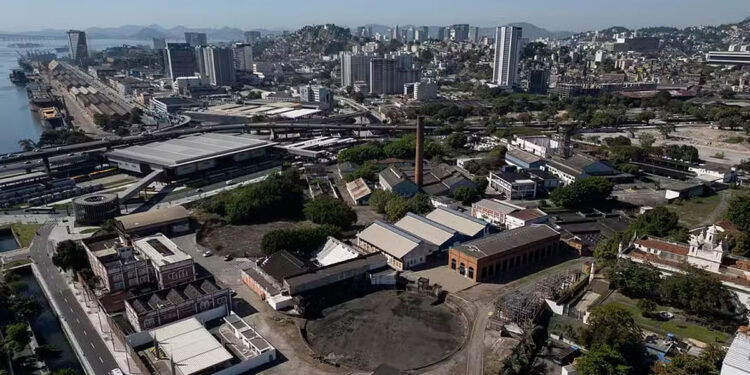 Como o Flamengo planeja arrecadar fundos para o novo estádio de até R$ 2 bilhões.