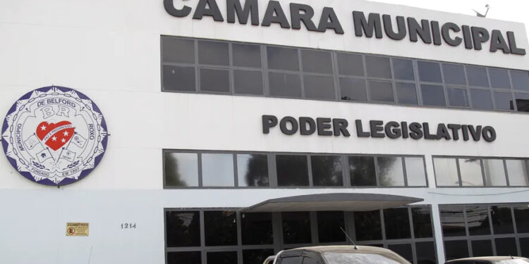 TCE Proíbe Prefeitura de Belford Roxo de Contratar Servidores Temporários