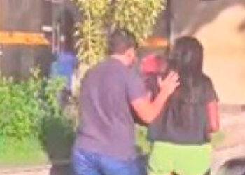 Mulher é Presa em Belford Roxo por Torturar e Espancar o Próprio Filho