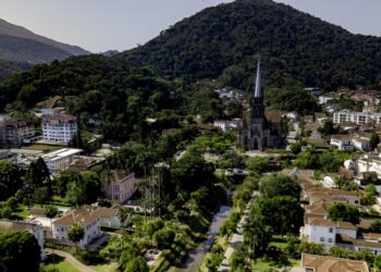 Petrópolis é um dos 11 municípios fluminenses com chance de segundo turno nas eleições de 2024