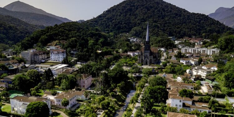 Petrópolis é um dos 11 municípios fluminenses com chance de segundo turno nas eleições de 2024