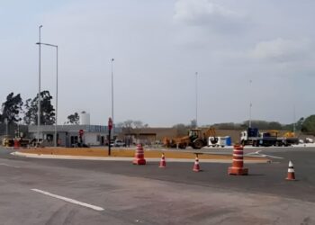 Ponto de parada e descanso é inaugurado, mas continua sem funcionar