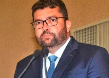 PF e CGU realizam buscas em gabinete e apartamento de luxo de deputado estadual na capital baiana