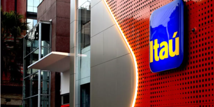 Banco Itaú anuncia fim de serviço no Brasil
