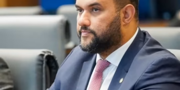 Alerj exonera assessores de Thiago Rangel, deputado preso em ação