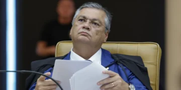 Dino cancela ida ao Gilmarpalooza após sofrer fratura no seu pé