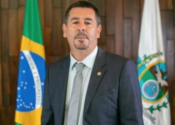 Deputado estadual Val Ceasa é alvo de operação por suspeita de atuar como “escudo político” para o TCP no Rio