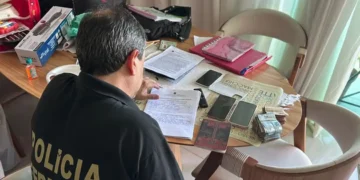 Justiça inicia julgamento da Operação Teatro Invisível e marca audiência para investigados por fake news eleitorais