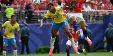 Brasil cai diante da Noruega e eliminação reacende debate sobre crise estrutural da Seleção