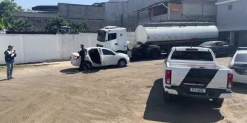 Fiscalização apreende 14 mil litros de combustíveis em galpão clandestino em Caxias