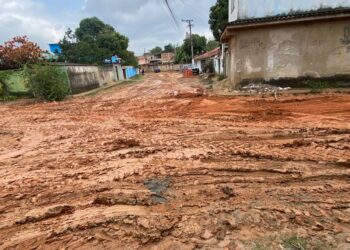 Bairro Lagoa do Sapo em Japeri completamente abandonado