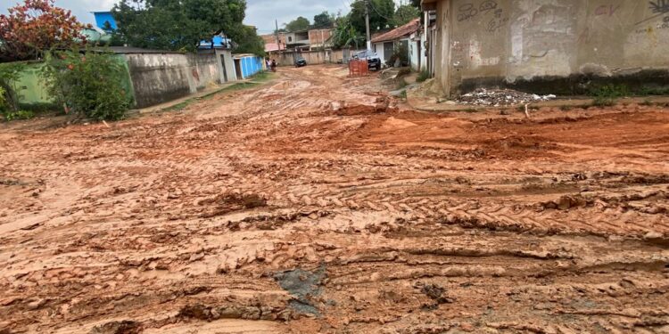 Bairro Lagoa do Sapo em Japeri completamente abandonado